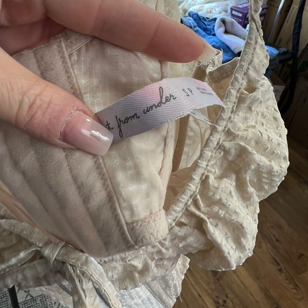Urban Outfitters Cream Textured Top - Picture 6 of 6
